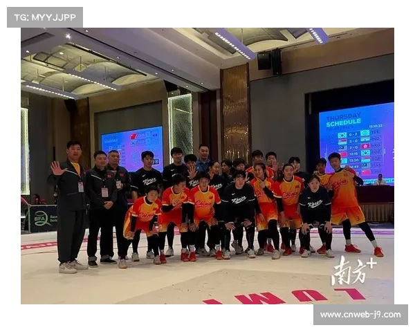 少年蔺启禛的垒球梦:练习四年目标进入国家队为国争光 少年蔺启禛的垒球梦:练习四年目标进入国家队为国争光